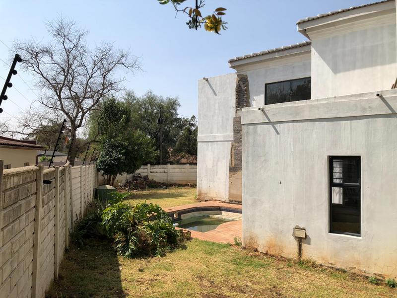 4 Bedroom Property for Sale in Strubensvallei Gauteng