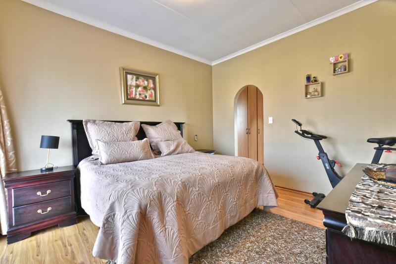 3 Bedroom Property for Sale in South Crest Gauteng