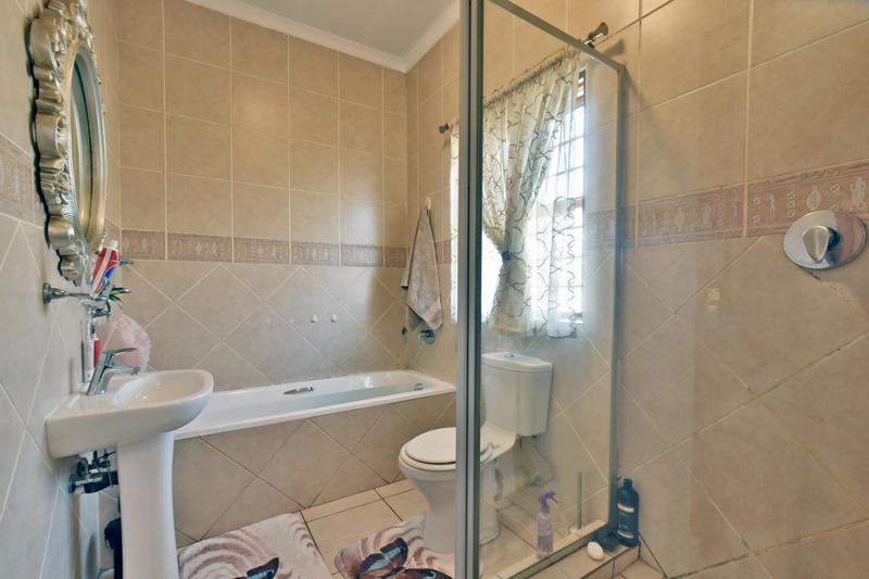 3 Bedroom Property for Sale in South Crest Gauteng