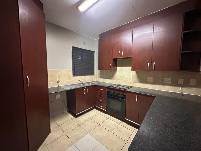 2 Bedroom Property for Sale in Sonneveld Gauteng
