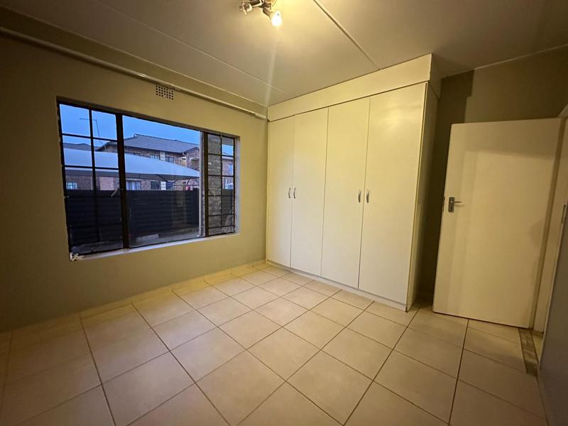 2 Bedroom Property for Sale in Sonneveld Gauteng