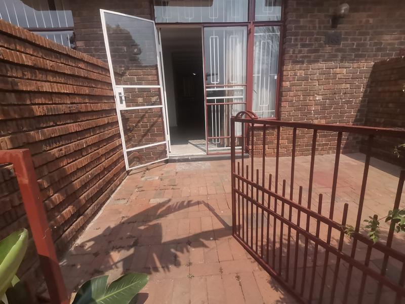 2 Bedroom Property for Sale in The Hill Gauteng