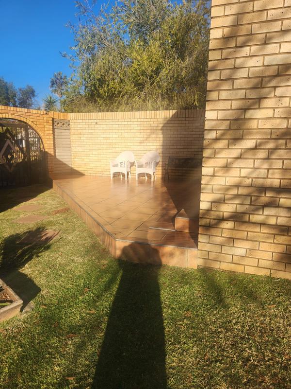 4 Bedroom Property for Sale in Erasmia Gauteng
