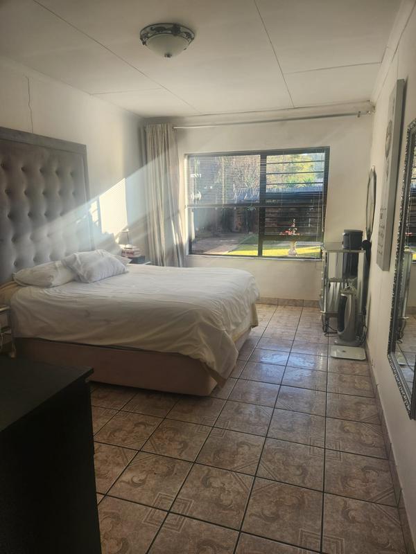 4 Bedroom Property for Sale in Erasmia Gauteng