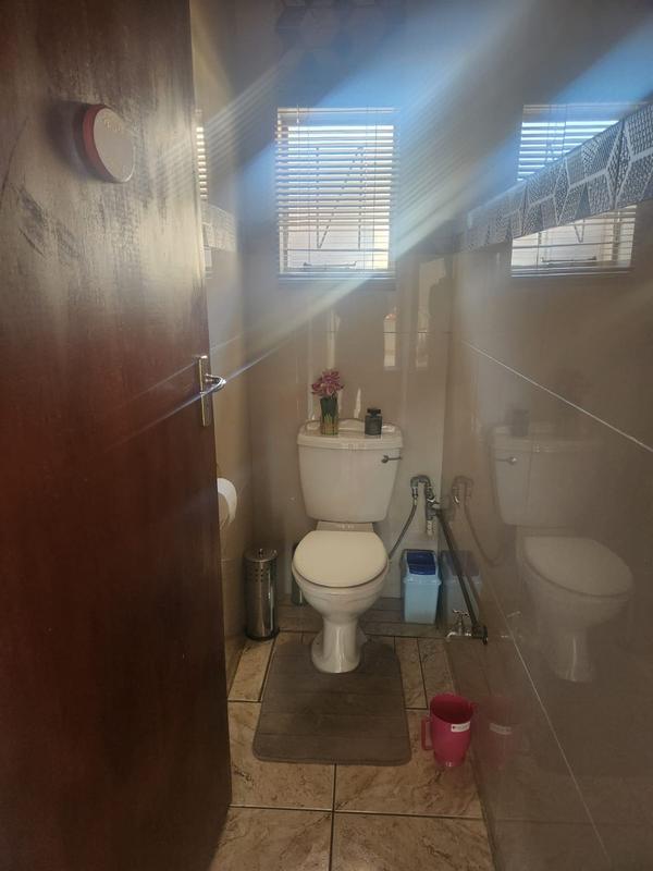 4 Bedroom Property for Sale in Erasmia Gauteng
