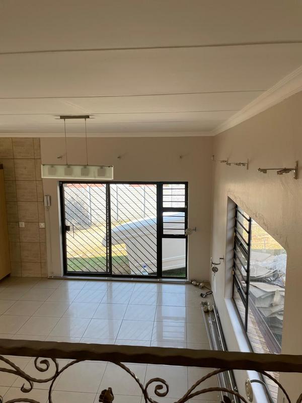 4 Bedroom Property for Sale in Erasmia Gauteng