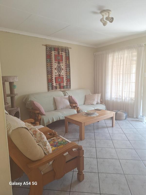 2 Bedroom Property for Sale in Die Wilgers Gauteng