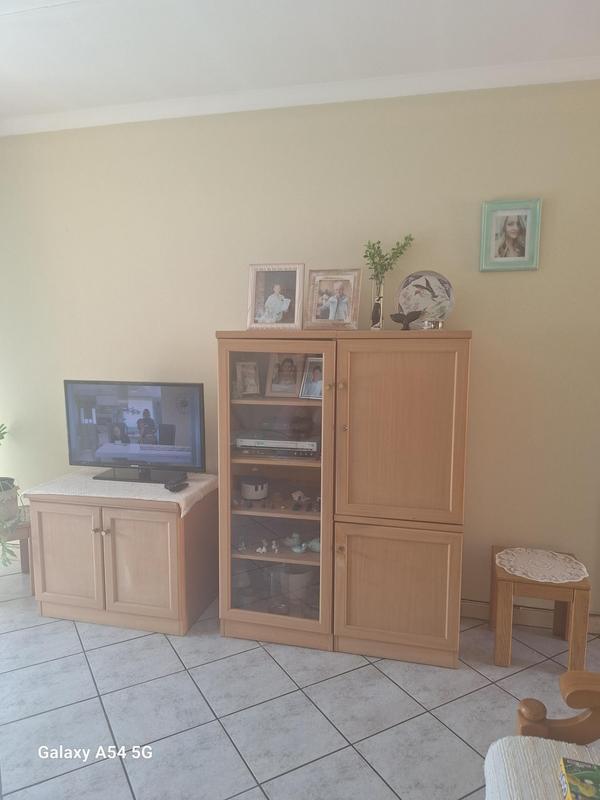 2 Bedroom Property for Sale in Die Wilgers Gauteng