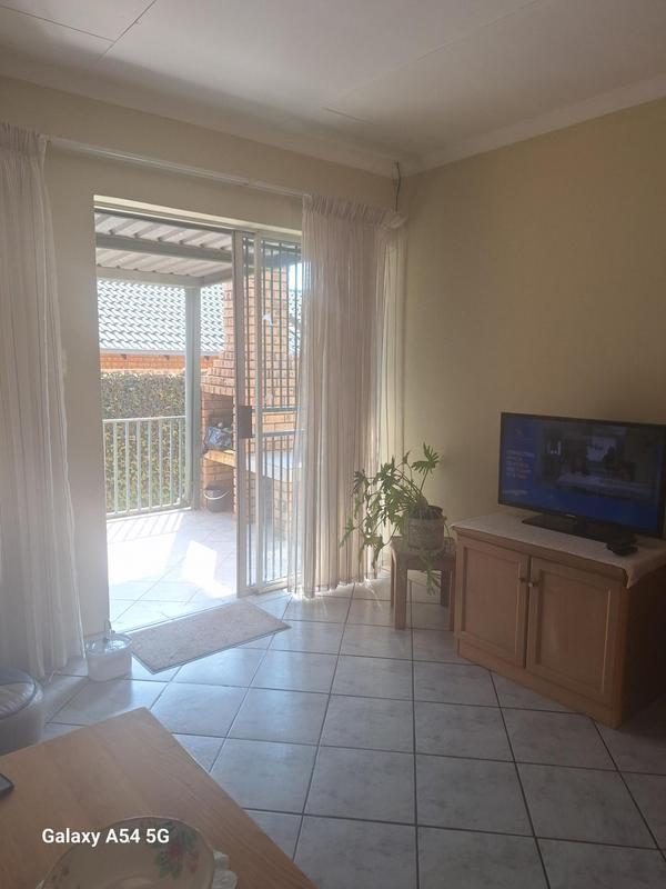 2 Bedroom Property for Sale in Die Wilgers Gauteng