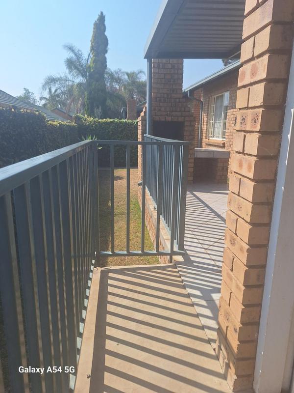 2 Bedroom Property for Sale in Die Wilgers Gauteng