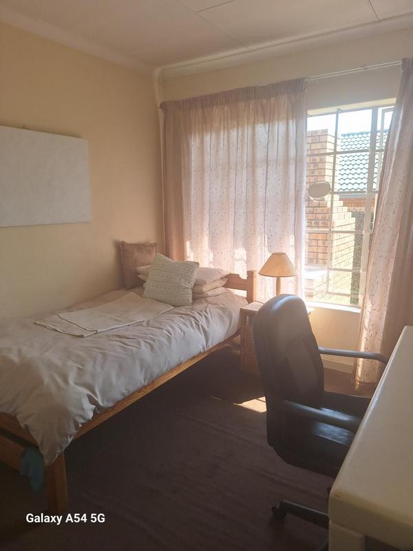 2 Bedroom Property for Sale in Die Wilgers Gauteng