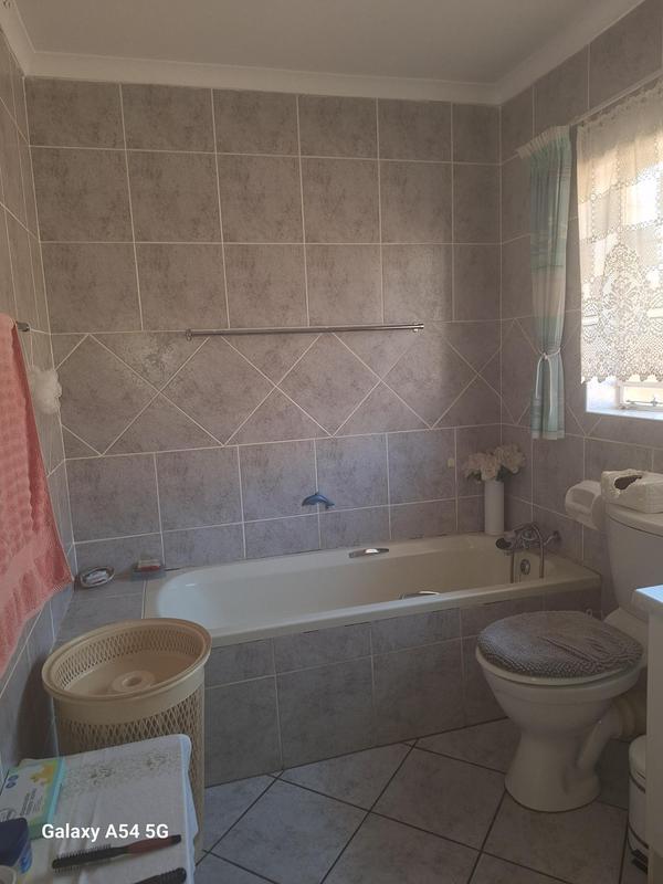 2 Bedroom Property for Sale in Die Wilgers Gauteng