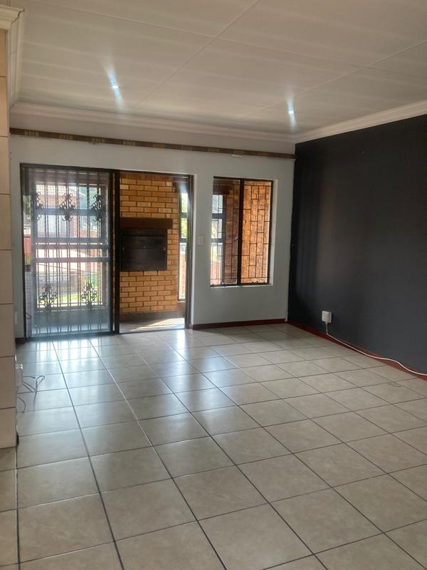 3 Bedroom Property for Sale in Oriel Gauteng