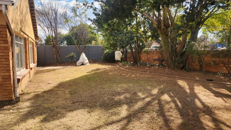 5 Bedroom Property for Sale in Farrarmere Gauteng