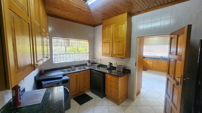5 Bedroom Property for Sale in Farrarmere Gauteng