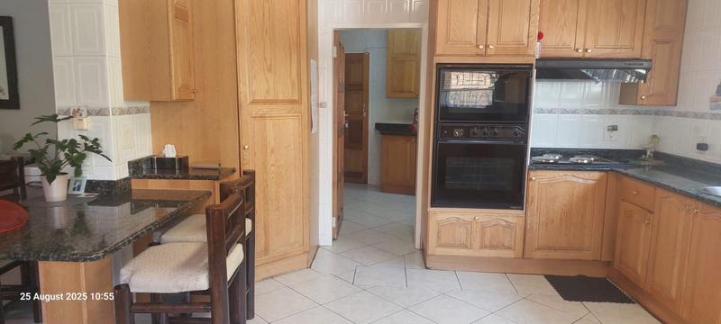 5 Bedroom Property for Sale in Farrarmere Gauteng