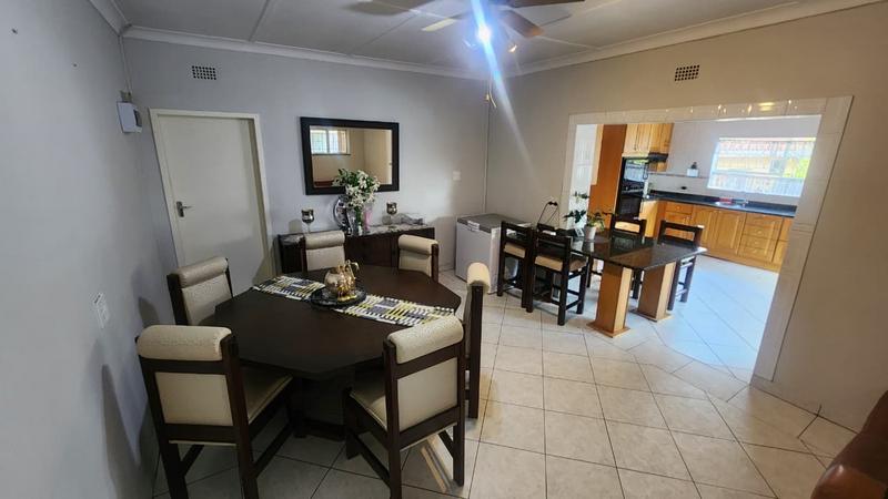 5 Bedroom Property for Sale in Farrarmere Gauteng