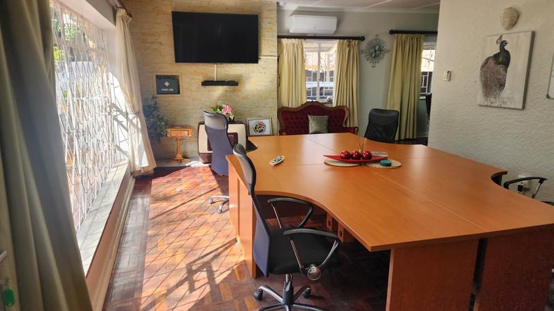 5 Bedroom Property for Sale in Farrarmere Gauteng