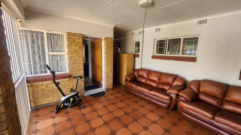 5 Bedroom Property for Sale in Farrarmere Gauteng