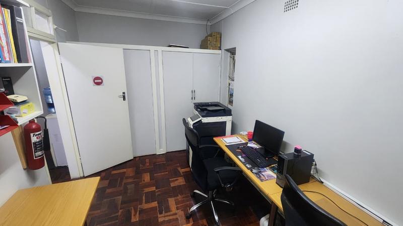 5 Bedroom Property for Sale in Farrarmere Gauteng