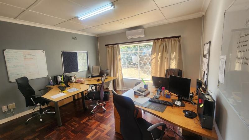 5 Bedroom Property for Sale in Farrarmere Gauteng
