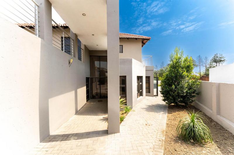 To Let 5 Bedroom Property for Rent in Cedar Creek Gauteng