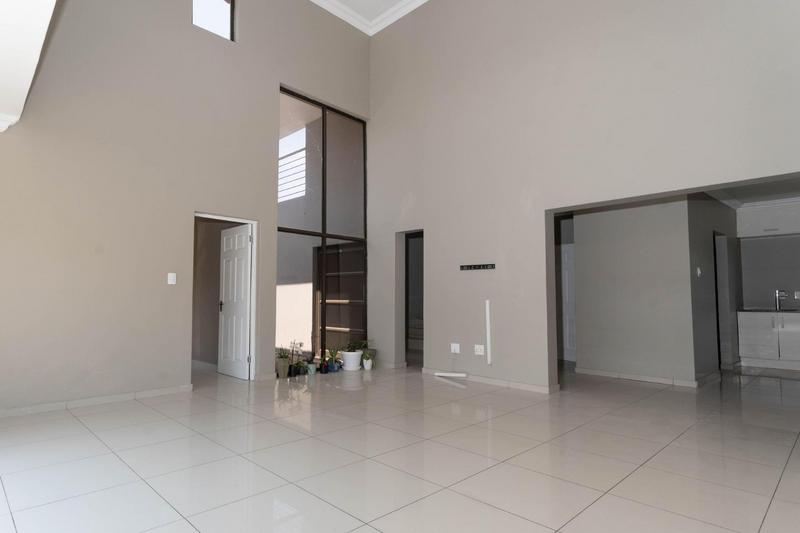 To Let 5 Bedroom Property for Rent in Cedar Creek Gauteng