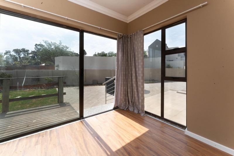 To Let 5 Bedroom Property for Rent in Cedar Creek Gauteng
