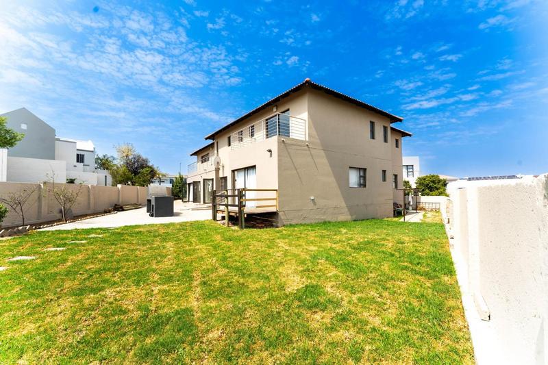 To Let 5 Bedroom Property for Rent in Cedar Creek Gauteng