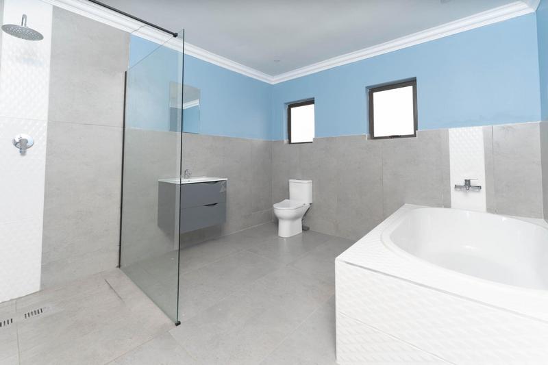 To Let 5 Bedroom Property for Rent in Cedar Creek Gauteng