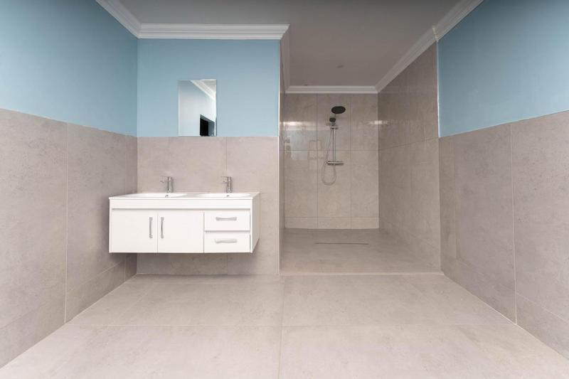 To Let 5 Bedroom Property for Rent in Cedar Creek Gauteng