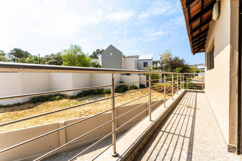 To Let 5 Bedroom Property for Rent in Cedar Creek Gauteng