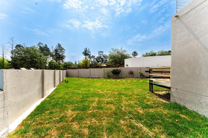 To Let 5 Bedroom Property for Rent in Cedar Creek Gauteng