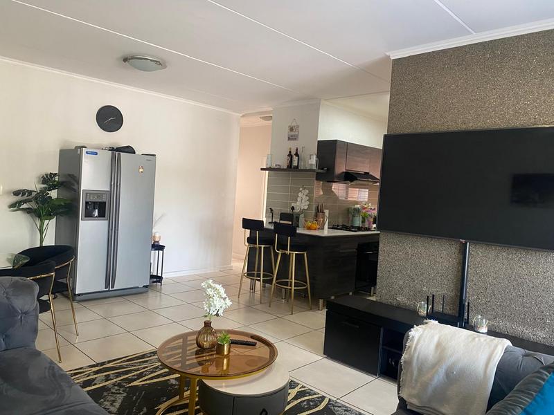To Let 3 Bedroom Property for Rent in Olivedale Gauteng