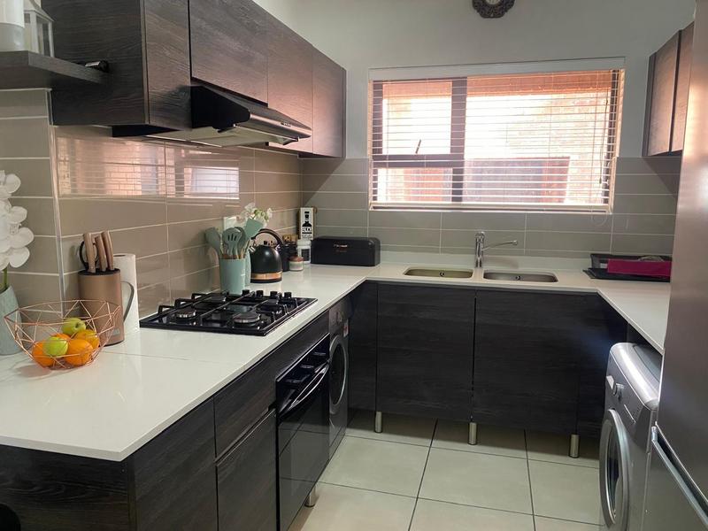 To Let 3 Bedroom Property for Rent in Olivedale Gauteng