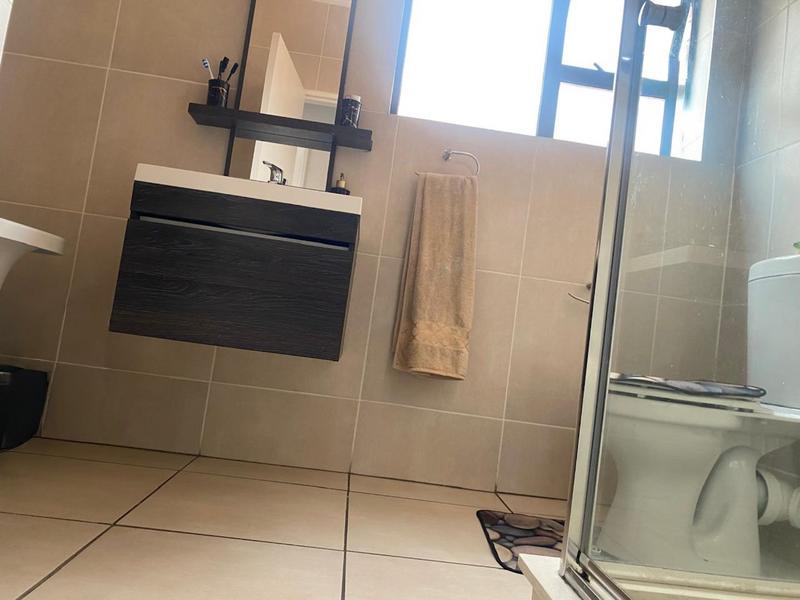To Let 3 Bedroom Property for Rent in Olivedale Gauteng