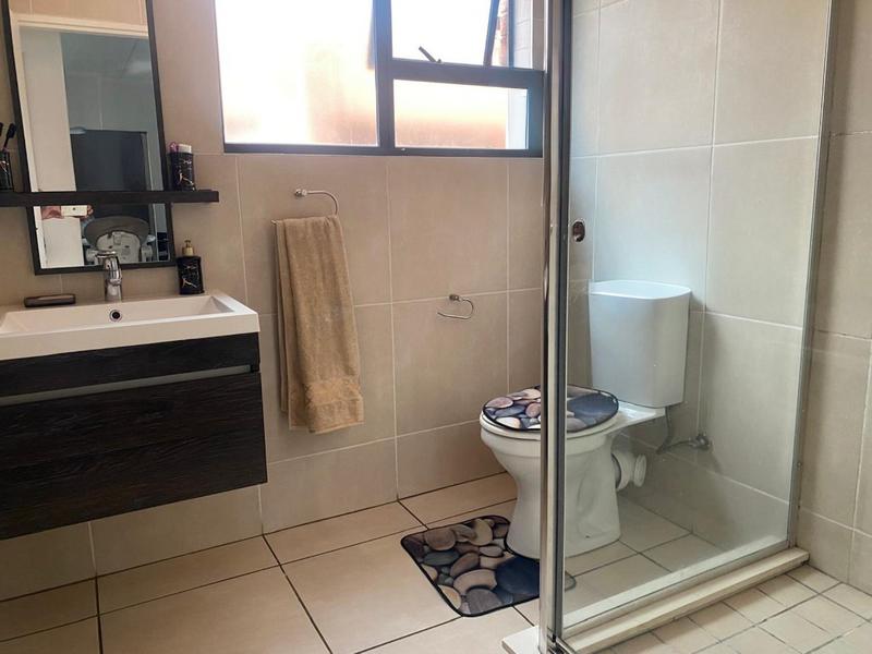 To Let 3 Bedroom Property for Rent in Olivedale Gauteng