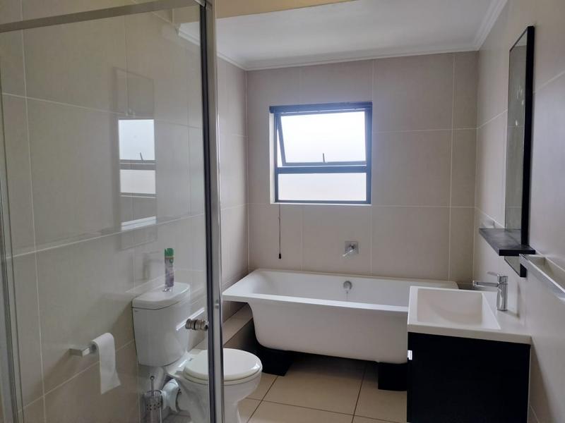 To Let 2 Bedroom Property for Rent in Greenstone Hill Gauteng