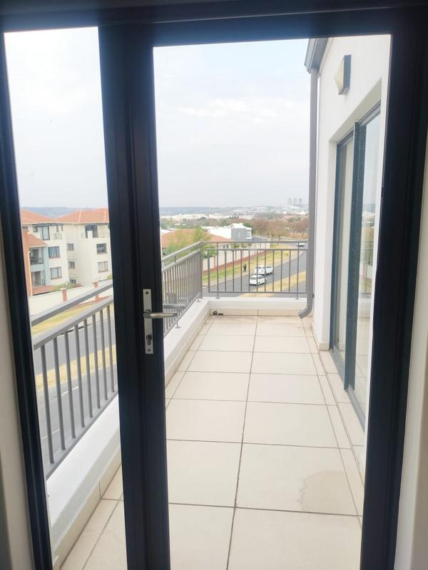 To Let 2 Bedroom Property for Rent in Greenstone Hill Gauteng