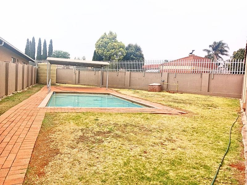 To Let 3 Bedroom Property for Rent in Witfield Gauteng