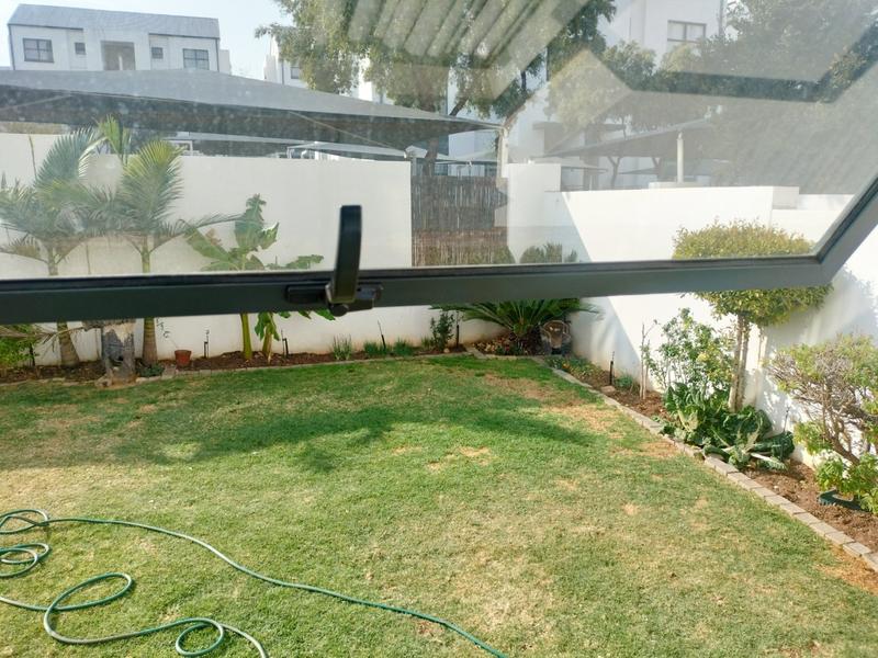 3 Bedroom Property for Sale in Greenstone Ridge Gauteng