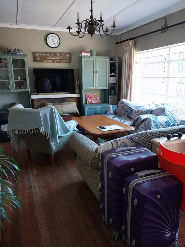 To Let 3 Bedroom Property for Rent in Farrarmere Gauteng