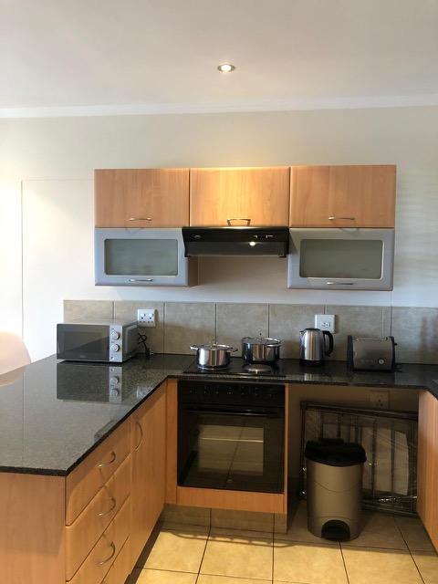 To Let 1 Bedroom Property for Rent in Sandhurst Gauteng