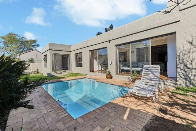 3 Bedroom Property for Sale in Sunninghill Gauteng