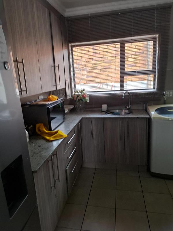 To Let 2 Bedroom Property for Rent in Silverton Gauteng