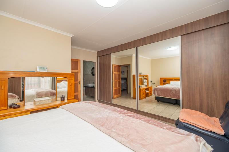 2 Bedroom Property for Sale in Krugersdorp North Gauteng