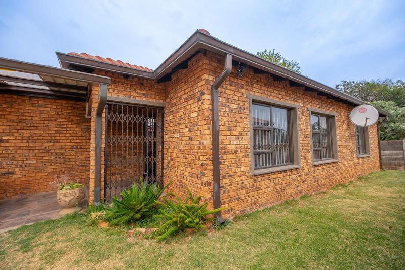 2 Bedroom Property for Sale in Krugersdorp North Gauteng