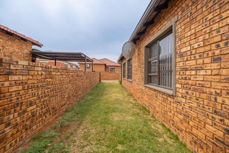2 Bedroom Property for Sale in Krugersdorp North Gauteng