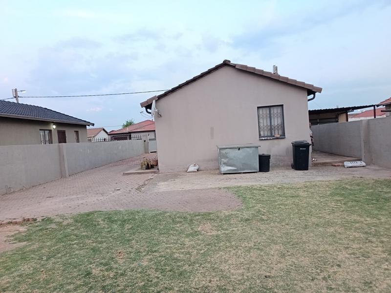 To Let 3 Bedroom Property for Rent in Windmill Park Gauteng
