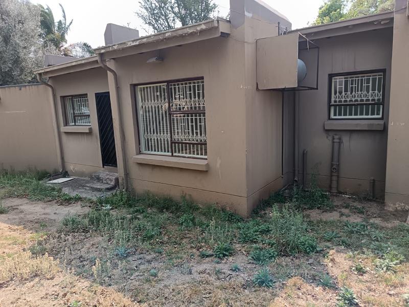 To Let 3 Bedroom Property for Rent in Vorna Valley Gauteng